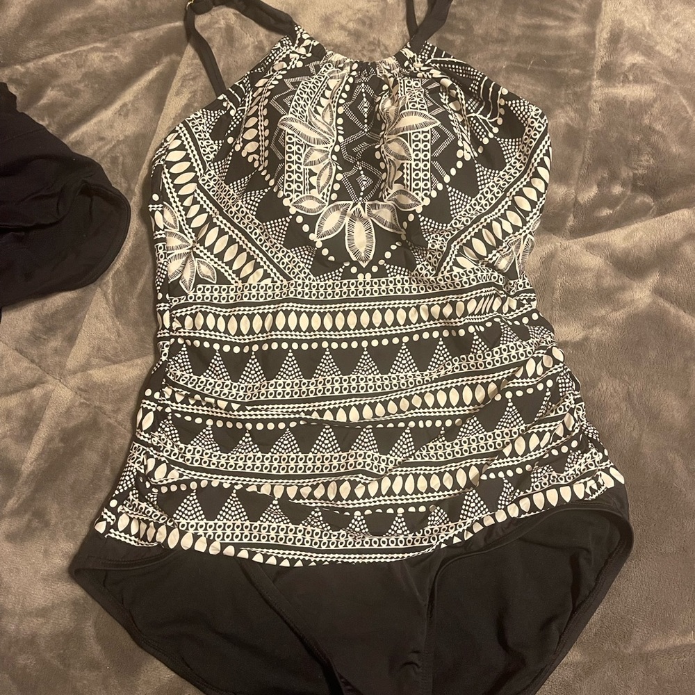 Womens bathing suit